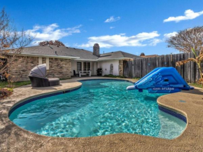 City Gem 4BR with POOL Sleeps 10